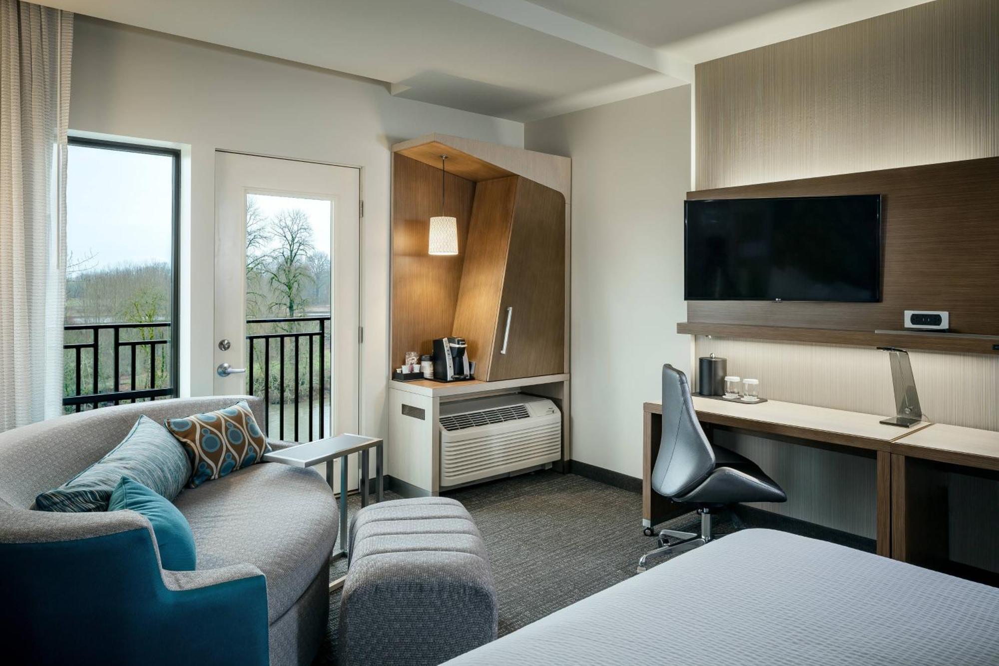 Courtyard By Marriott קורבליס מראה חיצוני תמונה