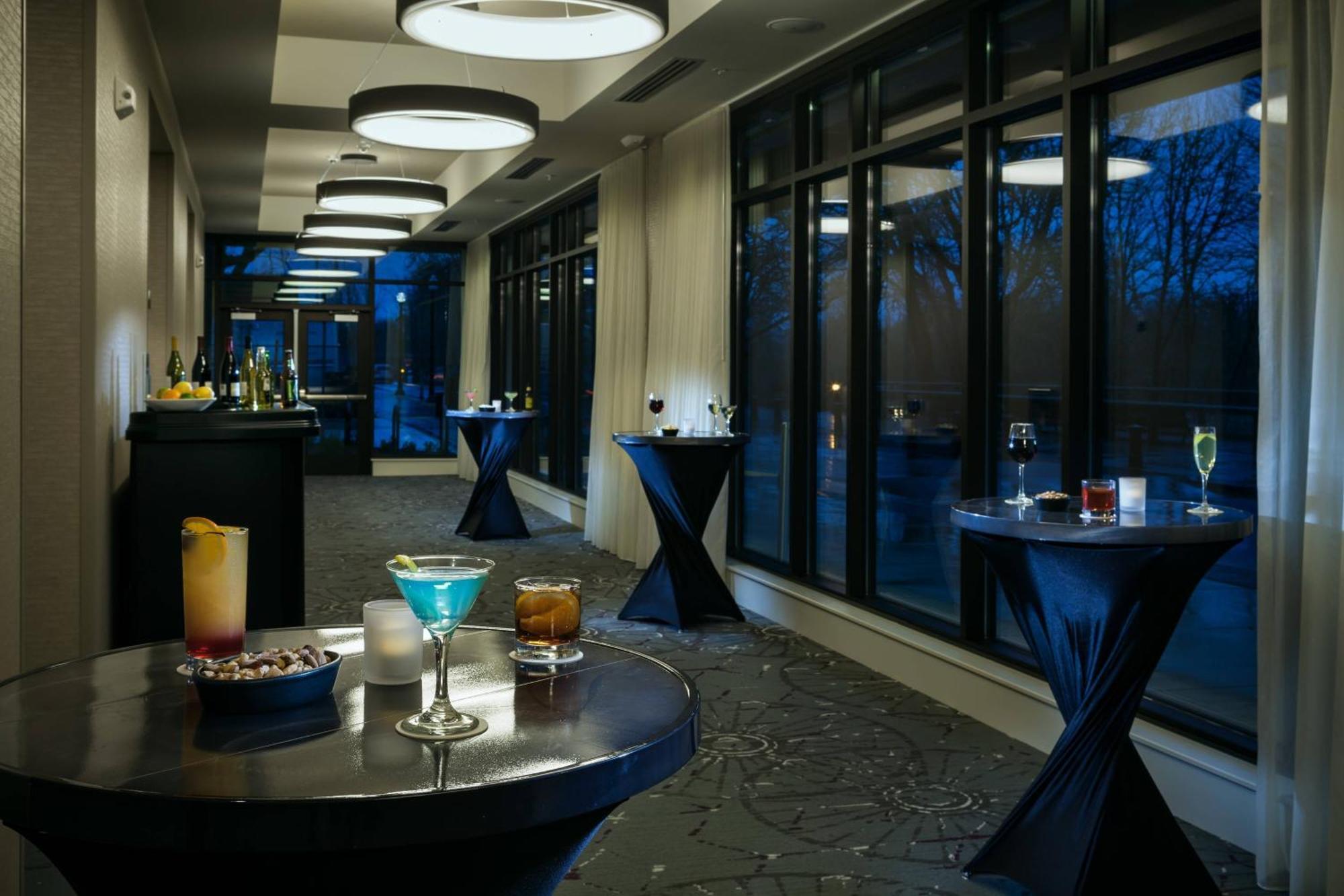 Courtyard By Marriott קורבליס מראה חיצוני תמונה