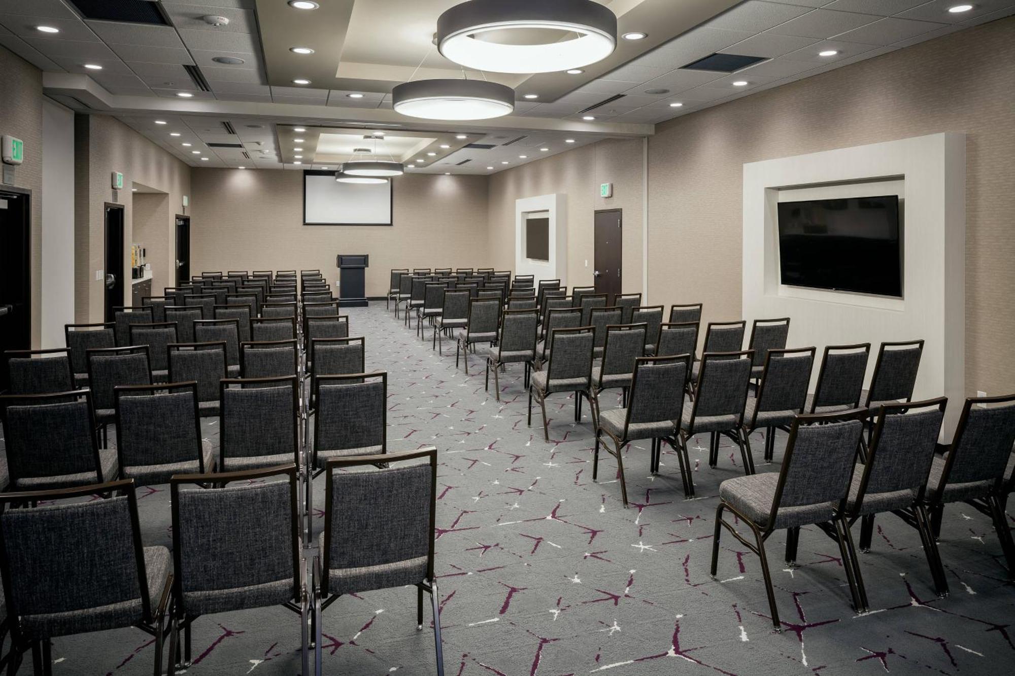 Courtyard By Marriott קורבליס מראה חיצוני תמונה