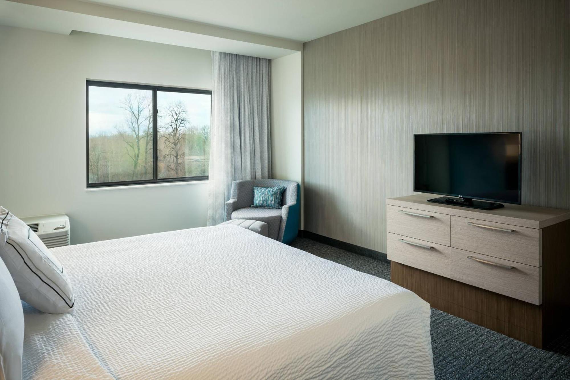 Courtyard By Marriott קורבליס מראה חיצוני תמונה