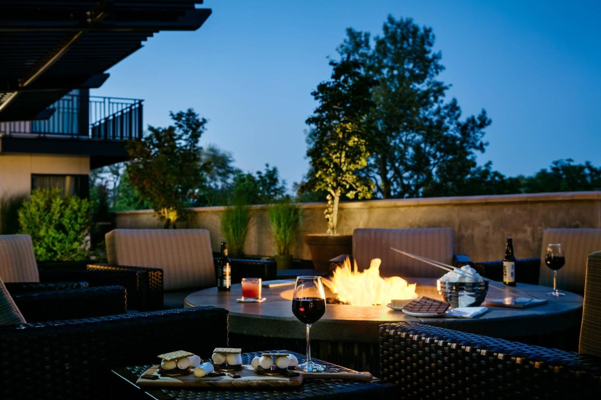 Courtyard By Marriott קורבליס מראה חיצוני תמונה